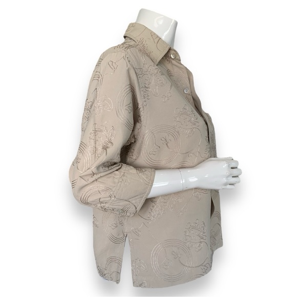 CHICO’S TAN SILK EMBROIDERED BLOUSE. CHICO’ WOMEN’S SIZE 1 - Picture 3 of 8